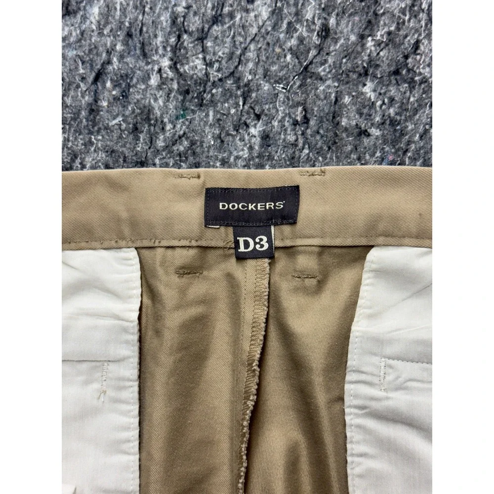 Dockers D3 Classic Fit Khaki Pants Mens 36x29 Tan Flat Front Chino Trousers